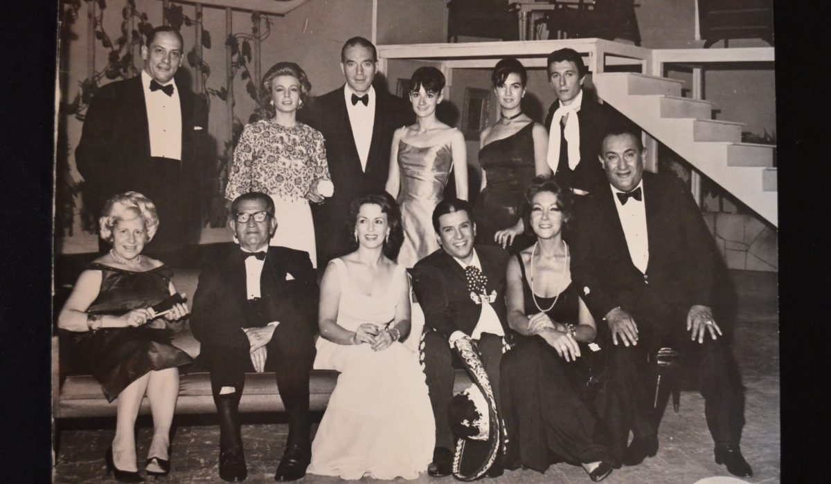 Bertha Moss con celebridades del cine mexicano