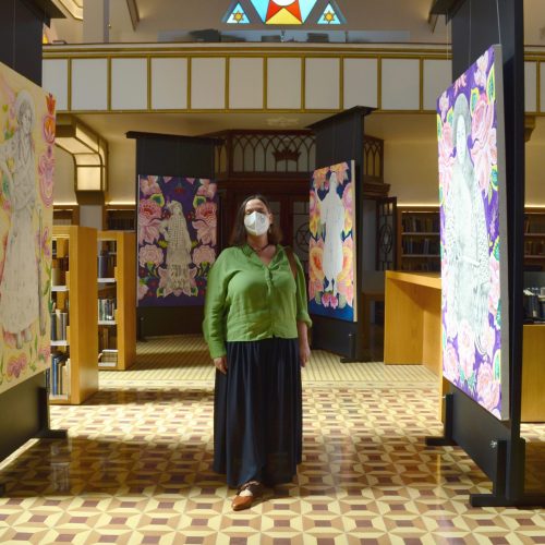 Mónica Dower con sus "Guerreras en el tiempo"