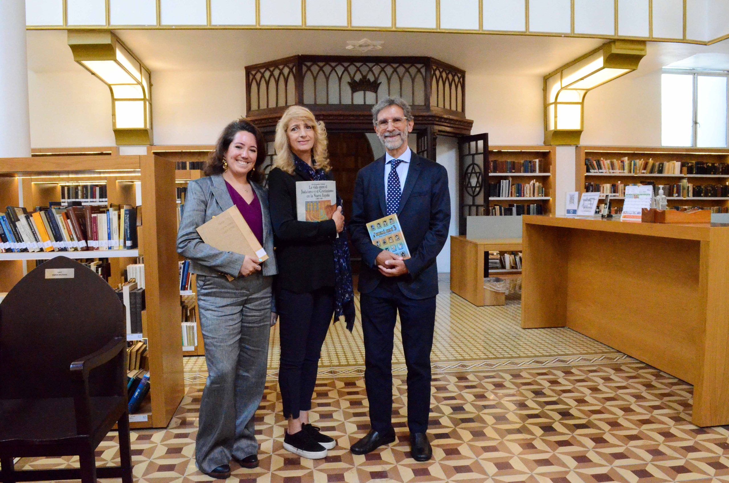 La Dra. Tessy Schlosser, la Dra. Silvia Hamui Sutton y el Arq. Ezra Cherem fueron los encargados de presentar oficialmente la cuarta edición de la FILJU.